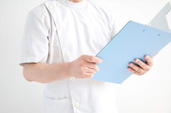 カウンセリングをする先生